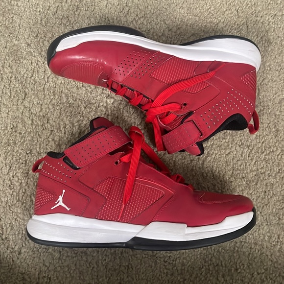 A1-Red Nike Jordan’s Men’s Size 11 Sneakers - Picture 4 of 6